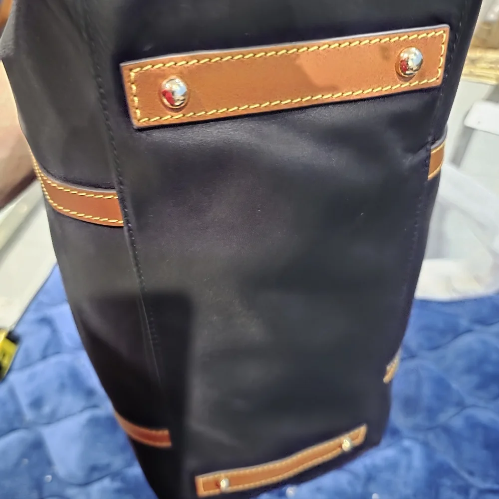 New Dooney & Bourke Tote Set